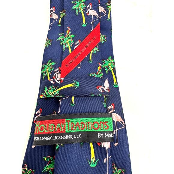 Hallmark Greetings Holiday Tie Flamingos in Santa Hats 100% Polyester - Picture 5 of 5